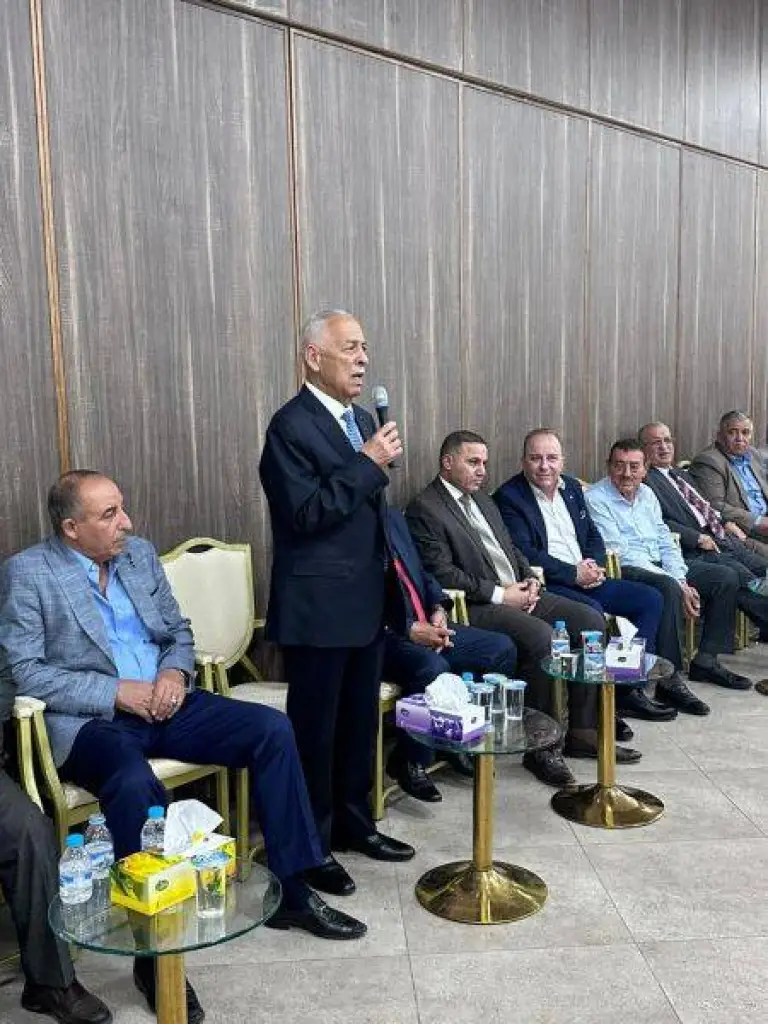 مندوبا عن الملك وولي العهد.... العيسوي يعزي عشيرتي الفاعوري والقماز ( صور)