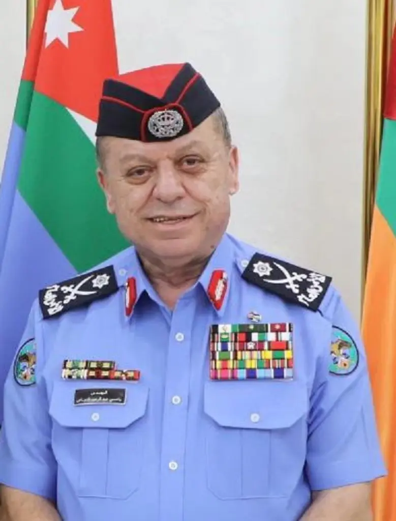 الدباس يستقبل المهنئين بترفيعه إلى لواء