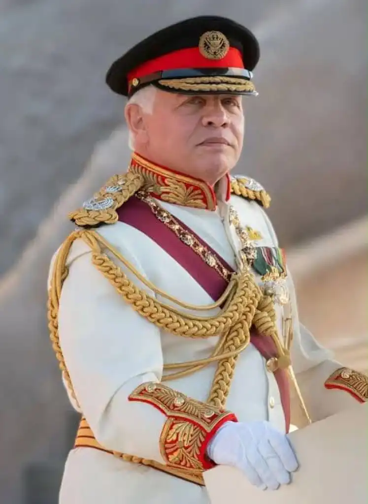 حين يتكلم الملك .. يصمت العالم