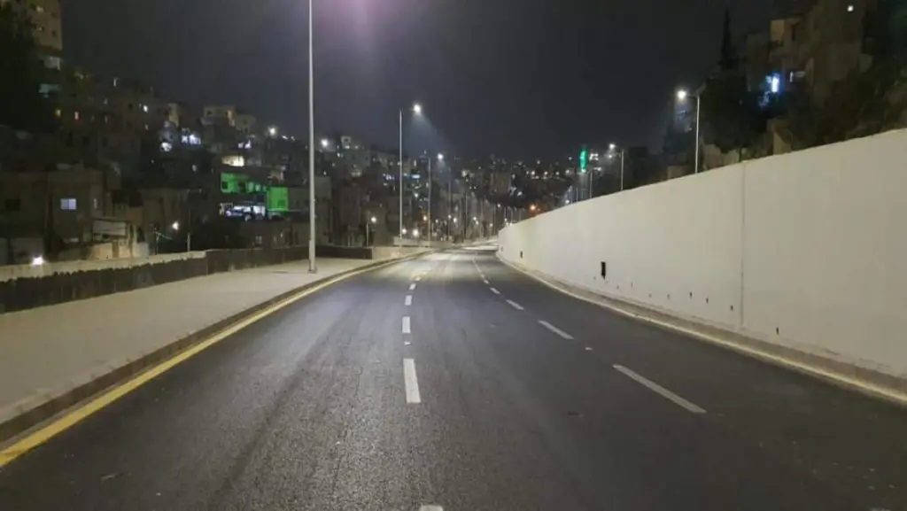 إغلاقات وتحويلات مرورية في شارع الاستقلال بدءا من الليلة