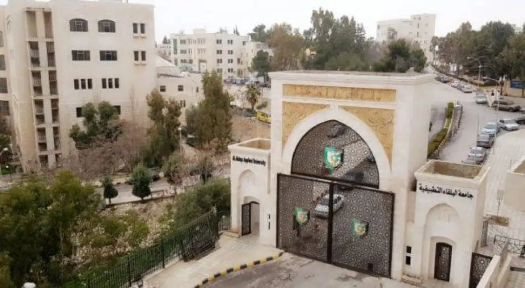 اكتظاظ في مطار الملكة   قيديو