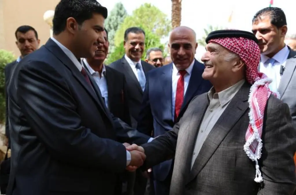 الأمير الحسن يوجه رسالة شكر إلى آل خطاب