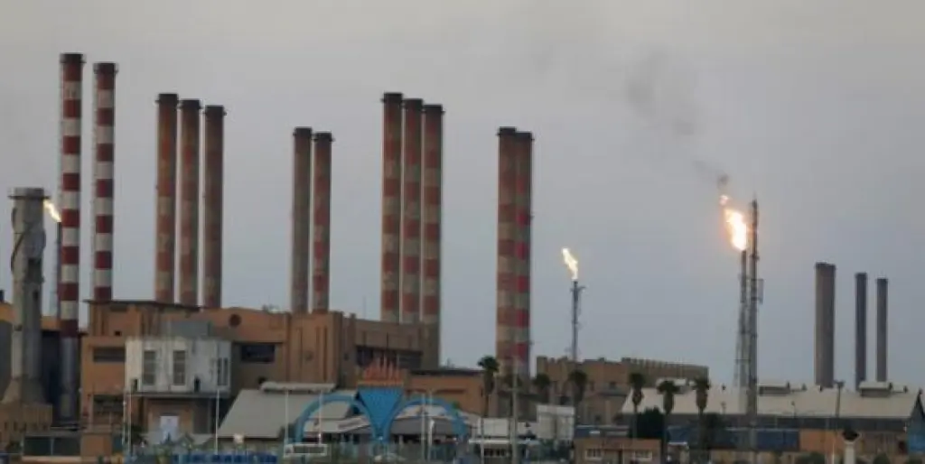 طاجيكستان: طلبنا استيراد 2.5 مليون طن من النفط والوقود من إيران