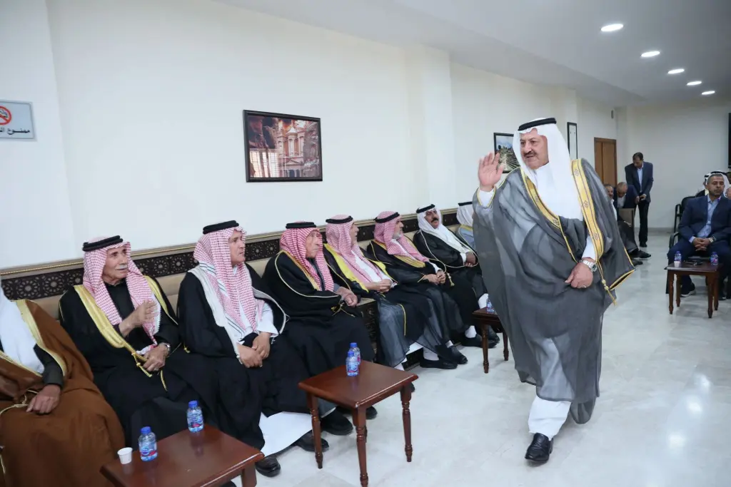 مستشار جلالة الملك البلوي  يلتقي  شيوخ وجهاء من افليم الجنوب في ختام اجتماعات تطوير وثيقة الجلوة العشائرية .. ملخص مخرجات الحوارات العشائرية  "صور