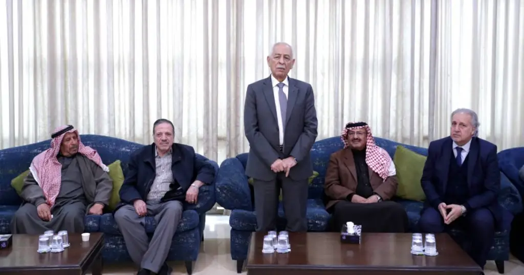 مندوبا عن الملك وولي العهد.. العيسوي يعزي  الحوراني وأبو عبيد