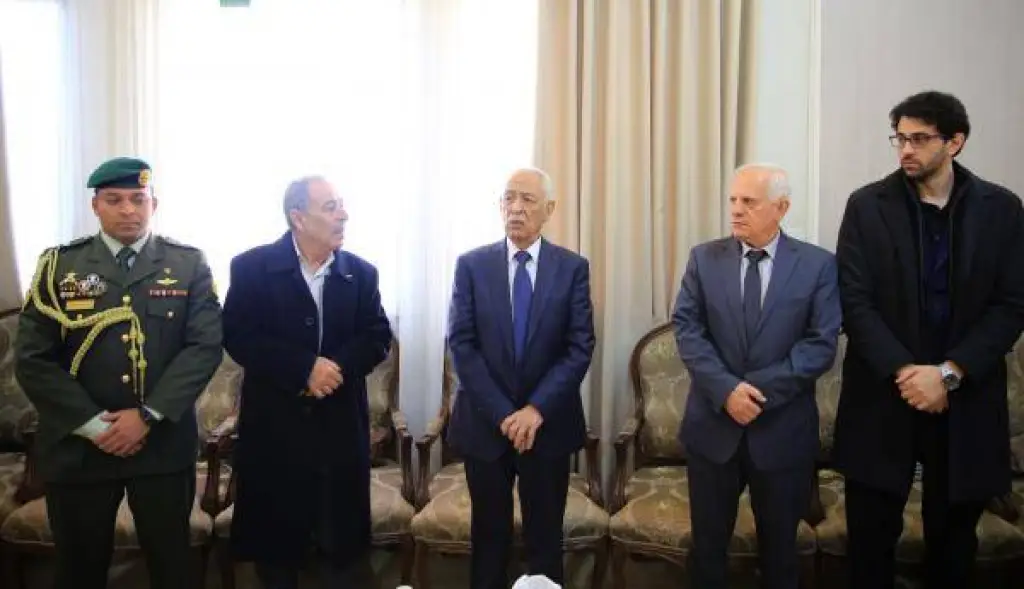 مندوبا عن الملك وولي العهد .. العيسوي يعزي الداوود والعجوري