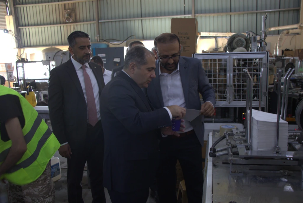 وزير الاستثمار يتفقد مشاريع قائمة في منطقة الروضة بمعان