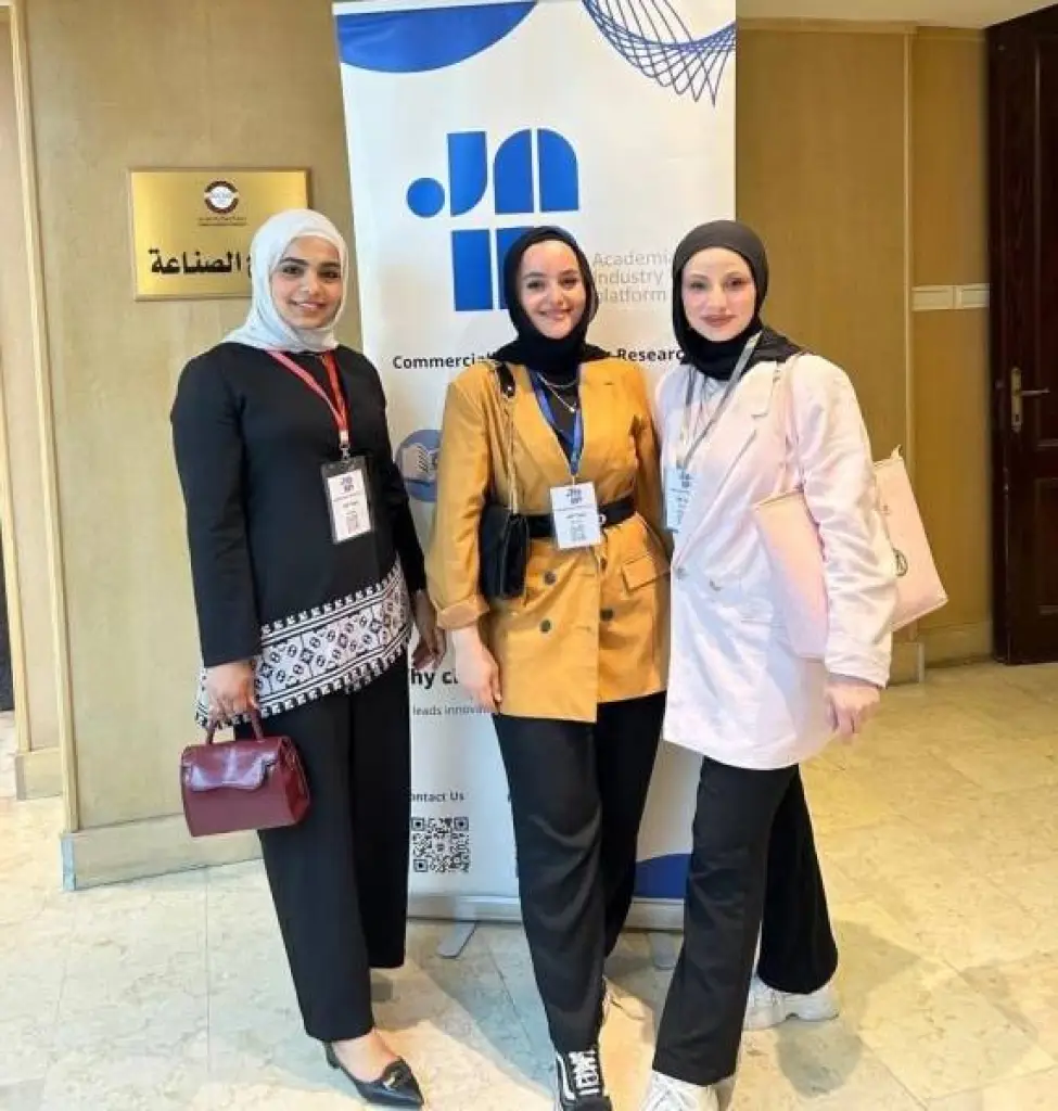 جامعيات يتألقن بابتكارات نوعية في مخيم سابلة الحسن 2025