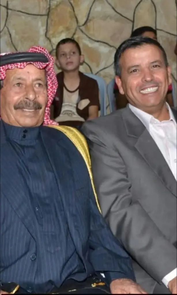 النائب الأسبق  محاسن الشرعة يعزي الباشا علي قبلان الدعجة بوفاة شقيقه "أبو نايف"