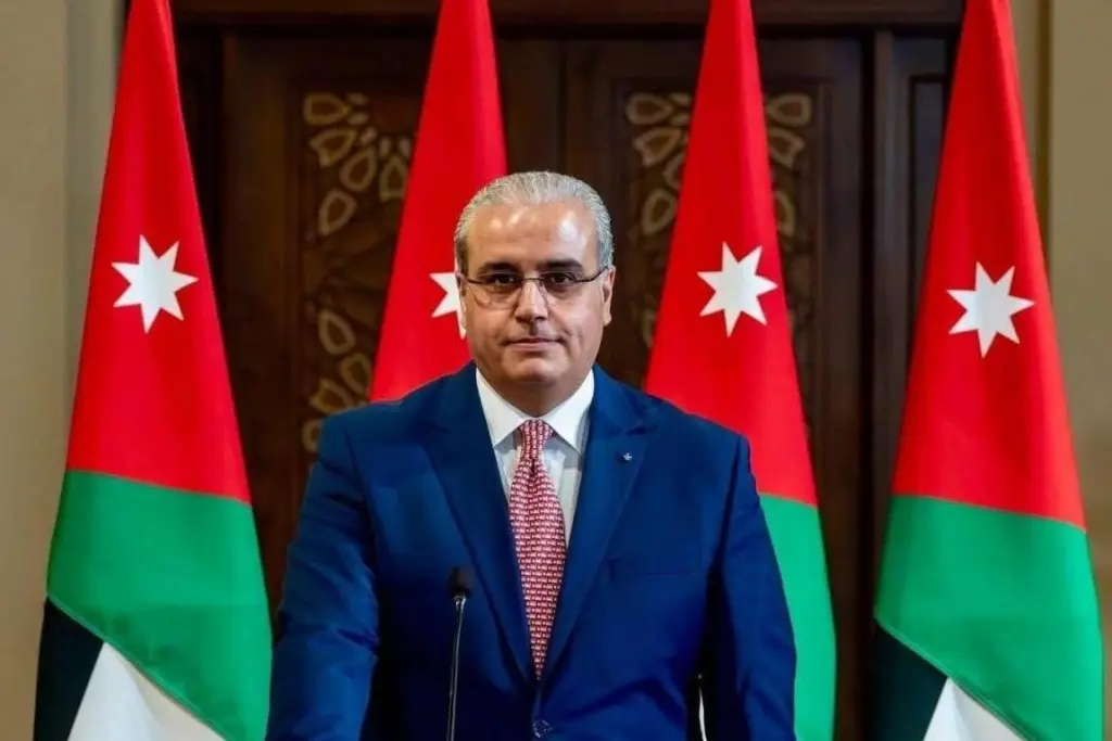 رقم خاص بين وزير الصحة والموظفين لكشف التجاوزات