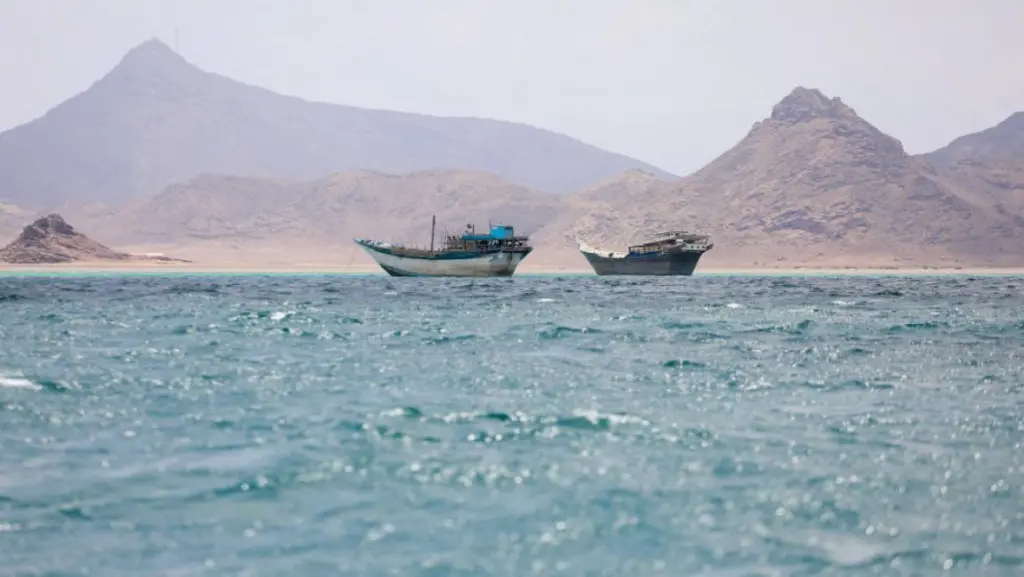 إيطاليا تجهز بحريتها لحماية سفنها التجارية
