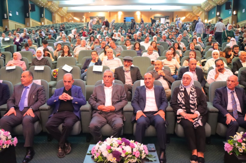 وزير الثقافة يرعى حفل تخريج طلبة مركز الفنون بمسرح مركز الحسن الثقافي