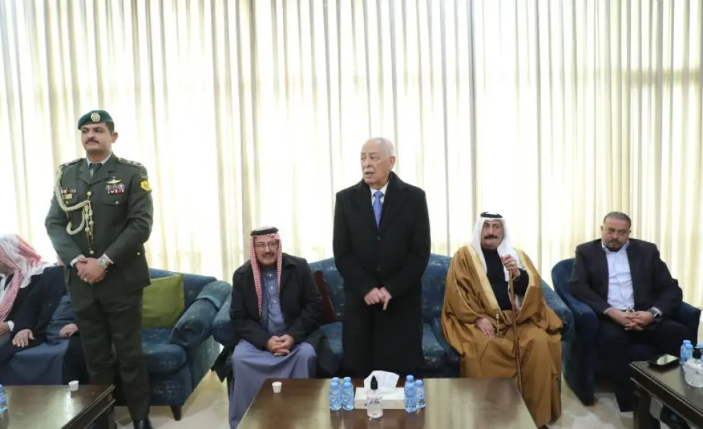 مندوبا عن الملك وولي العهد .. العيسوي يعزي القطارنة وزوغانه وأبوحمور والطوال