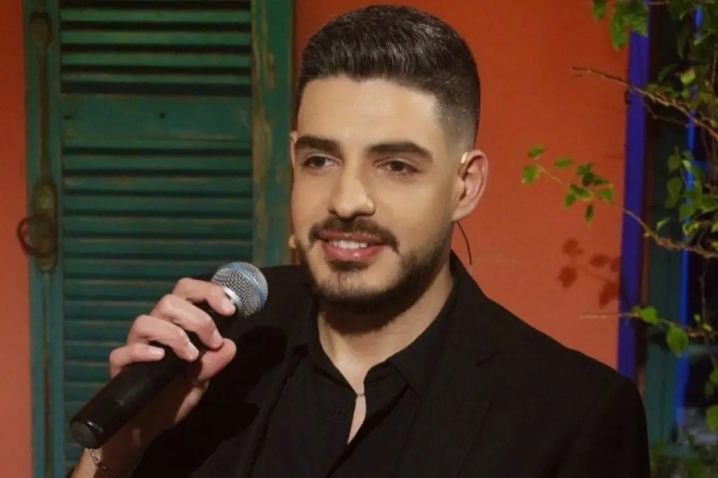 رولان مهنا يحتفل بمليون مشاهدة