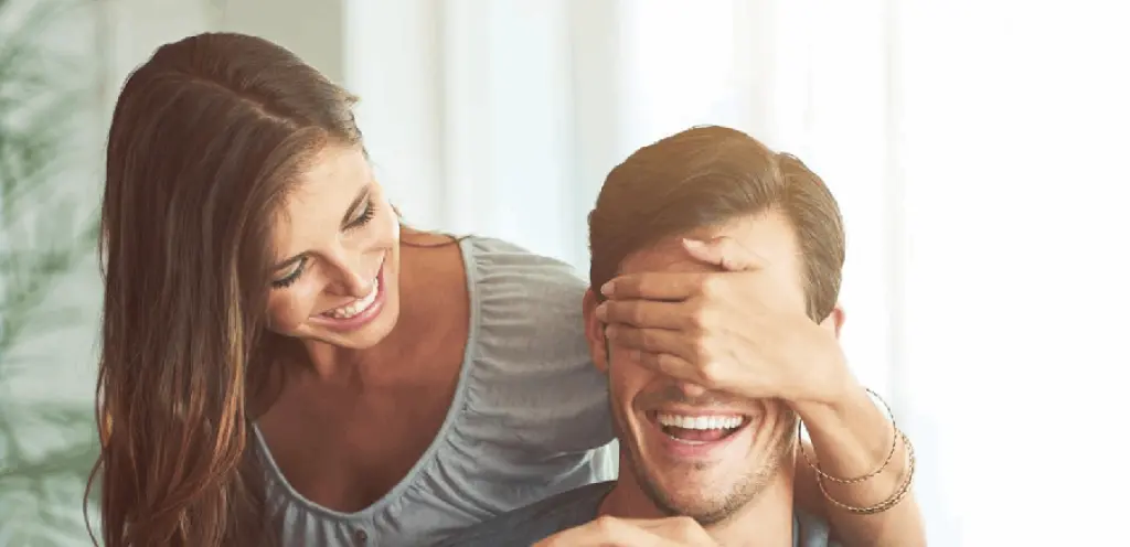 دراسة تكشف .. النساء أكرم من الرجال