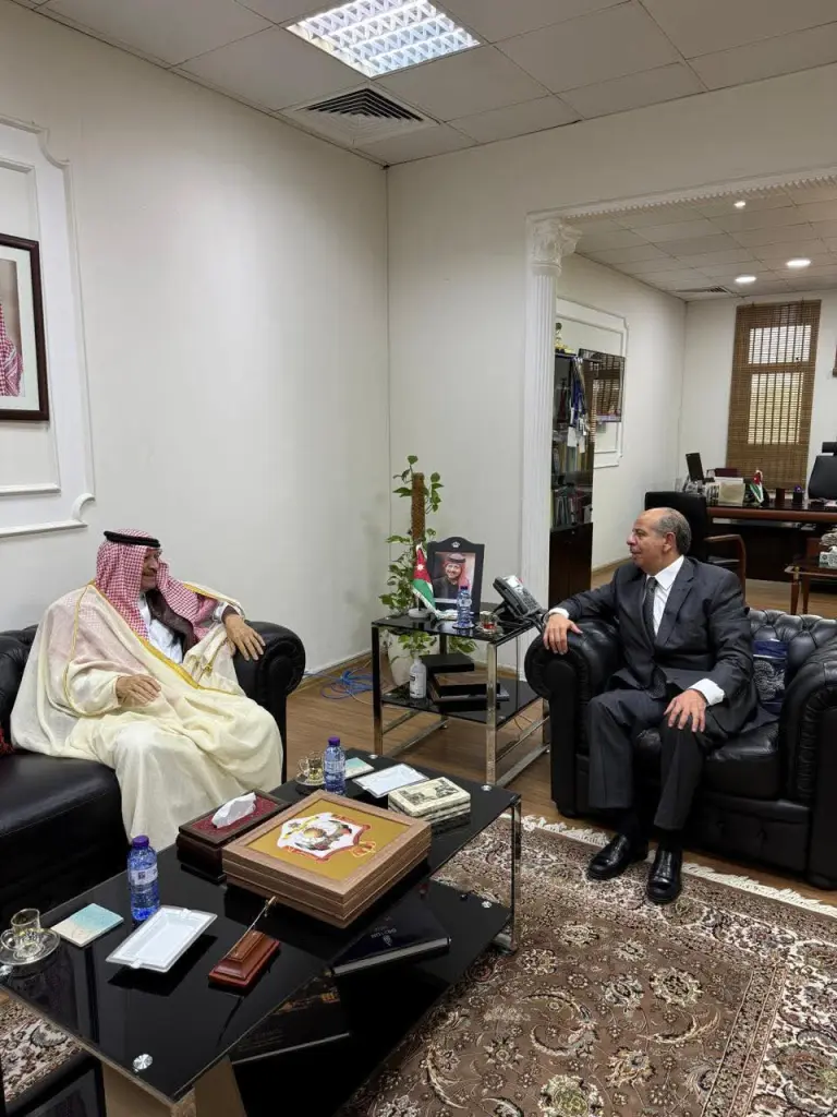 النائب الشيخ صالح ساري أبو تايه  في البحرين