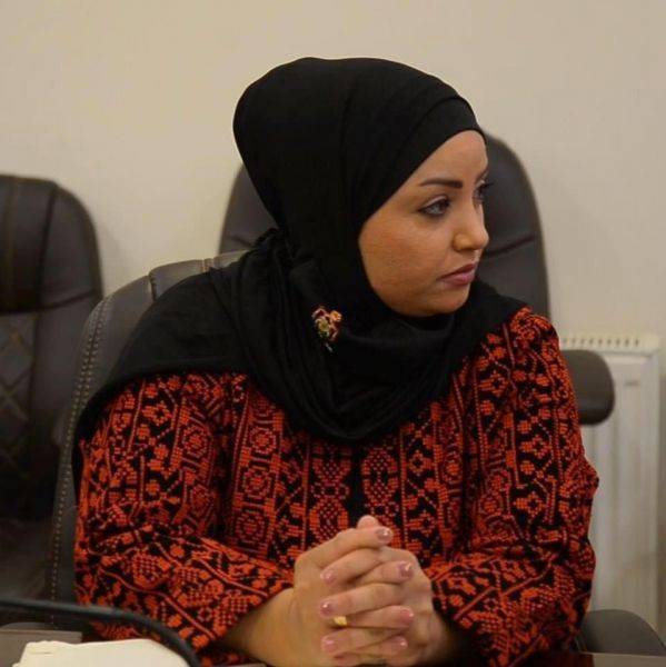 النائب زينب البدول تكتب منتقدة تشكيلة اللجنة الملكية، وآليات عملها ، وتدعو لاعادة تشكيلها