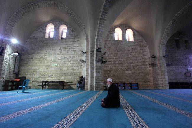 فتوى سعودية لـجار المسجد