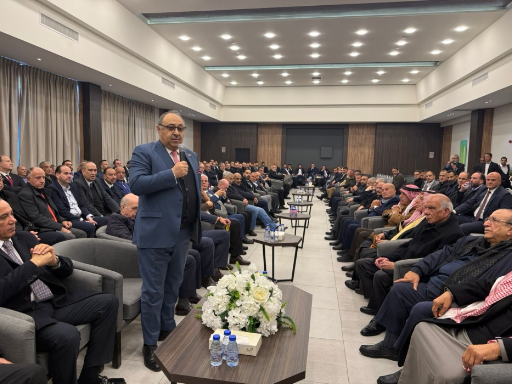ال الصاحب و ال حنتولي    نسايب معالي صخر دودين طلب والباشا  العبدالات أعطى