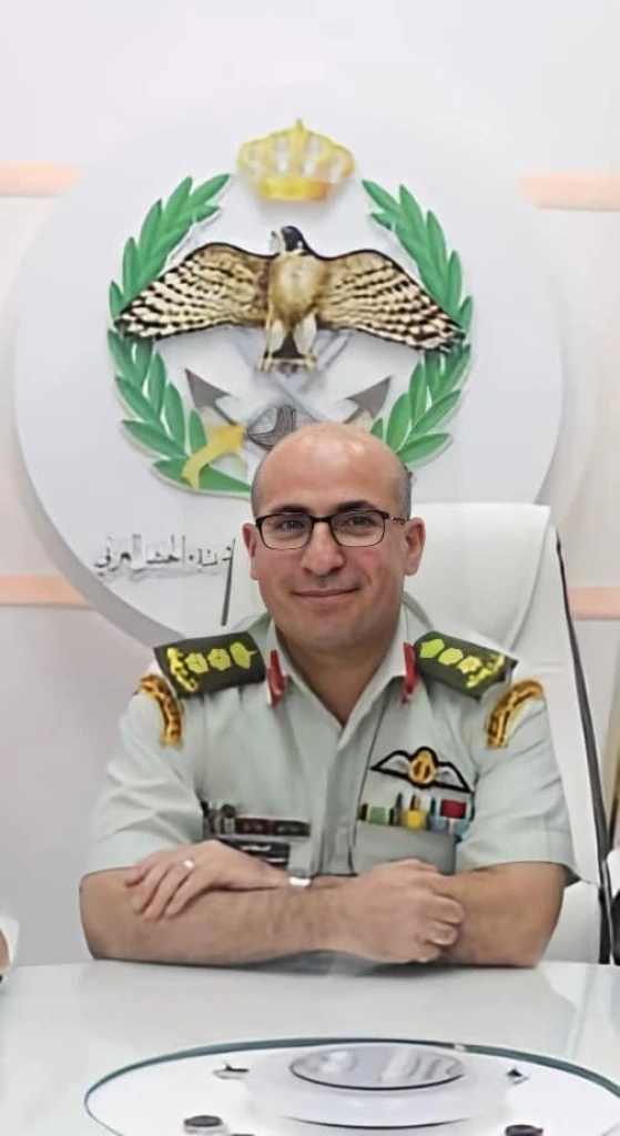 العقيد الطبيب حسين محمد العتوم : عاشق مهنة الطب والطيران