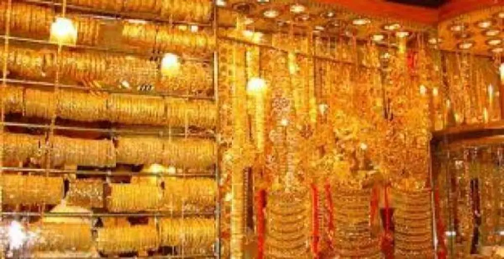 30.3 دينار سعر غرام الذهب بالسوق المحلية
