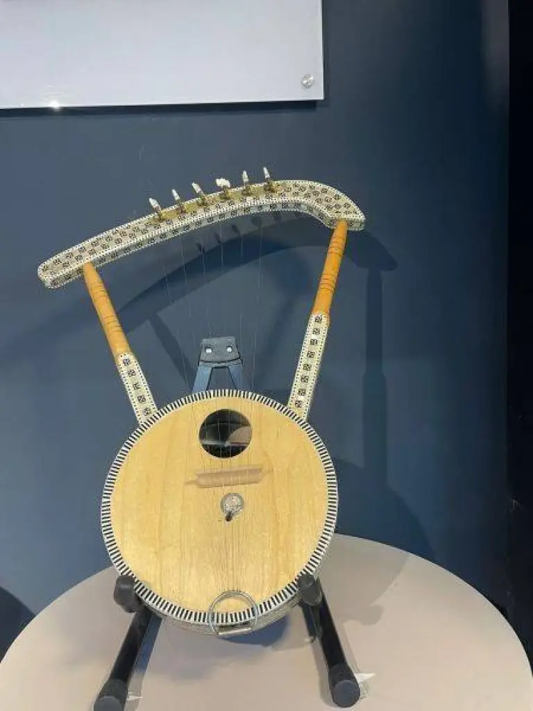“جناح الهيئة الموسيقية يعرض خمس آلات في جناح المملكة العربية السعودية بمهرجان جرش الثقافي 38”