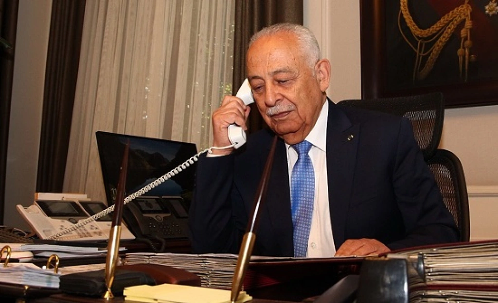 مندوبا عن الملك وولي العهد .. العيسوي يعزي آل شكوكاني