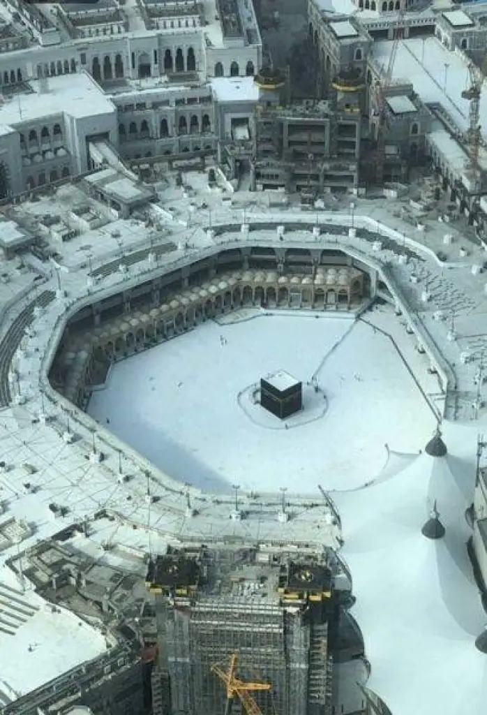 شاهد.. صحن الطواف فارغ
