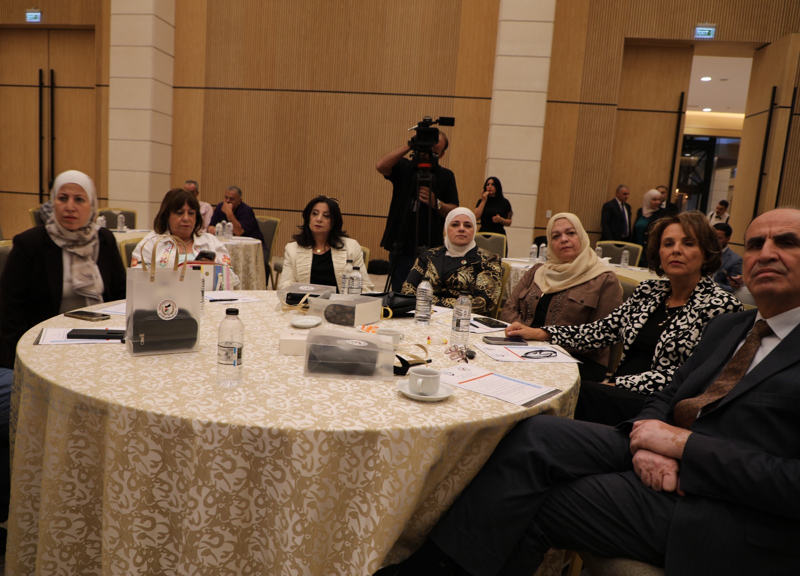 العودات يرعى إشهار الأكاديمية الحزبية لحزب المحافظين الأردني