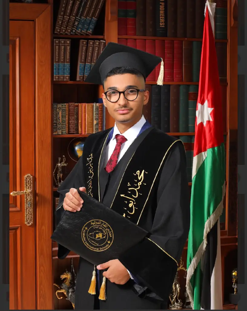 محمد بشار عزيز ابو حجله  ..مبارك  النجاح  بالثانوي  العامة