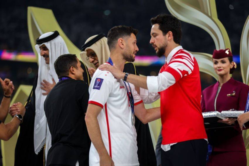استقبال شعبي وطني غير مسبوق اليوم للنشامى الفائزين فعلا في بطولة آسيا ،يمتد من مطار الملكه علياء الى استاذ عمان الدولي
