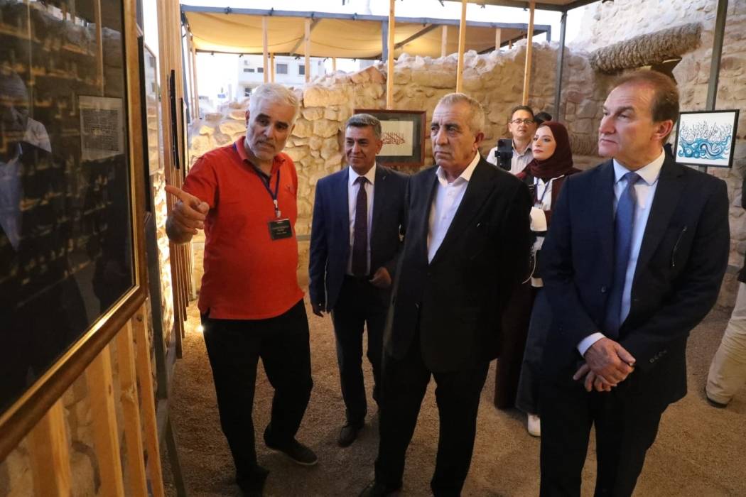 وزير الثقافة يزور ملتقى أمواج الخط العربي في قلعة العقبة التاريخية / صور