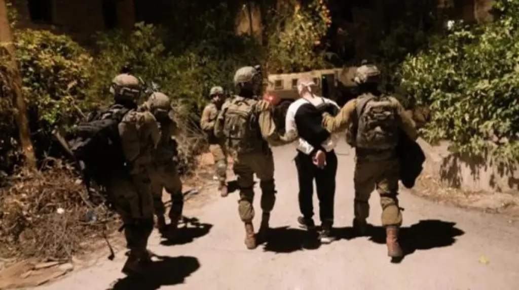 الاحتلال الإسرائيلي يعتقل وزير شؤون القدس في الحكومة الفلسطينية