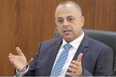 أبو صعيليك يسأل الهواري عن مرضى الكلى