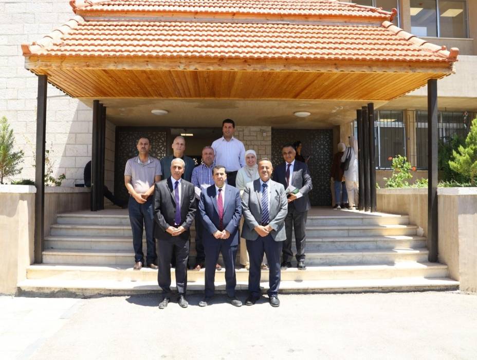 رئيس جامعة البلقاء التطبيقية يتفقد مشروعي كلية جرش التقنية وكلية عجلون الجامعية