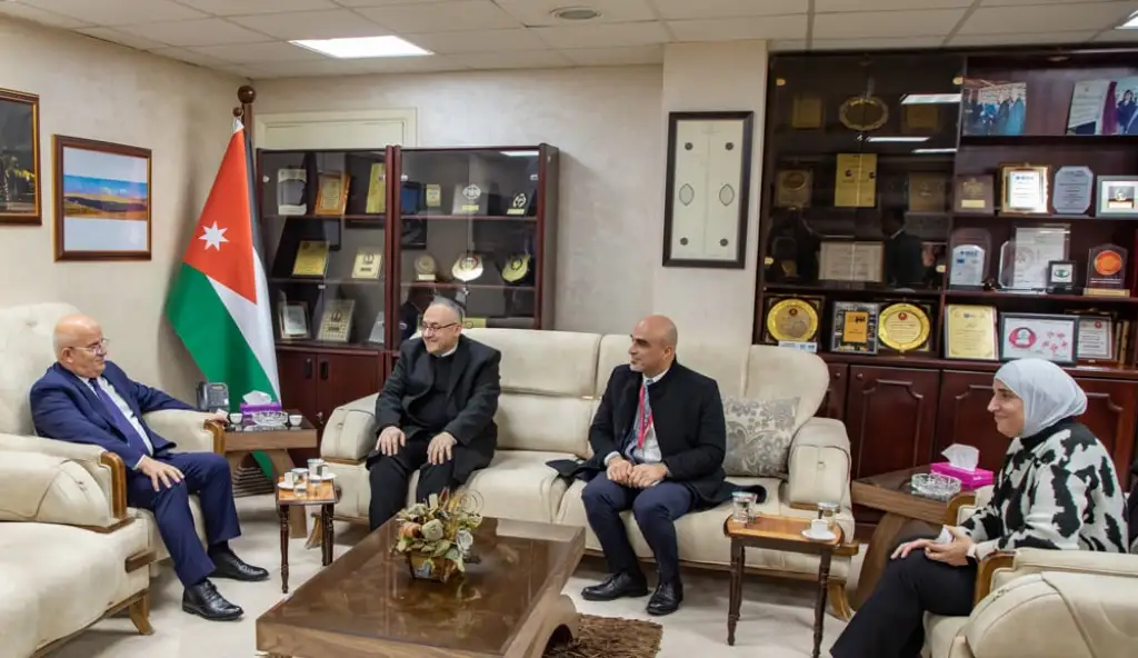 الجامعة الهاشمية وجامعة الإسراء تبحثان آفاق التعاون المشترك في المجالات الاكاديمية والبحثية