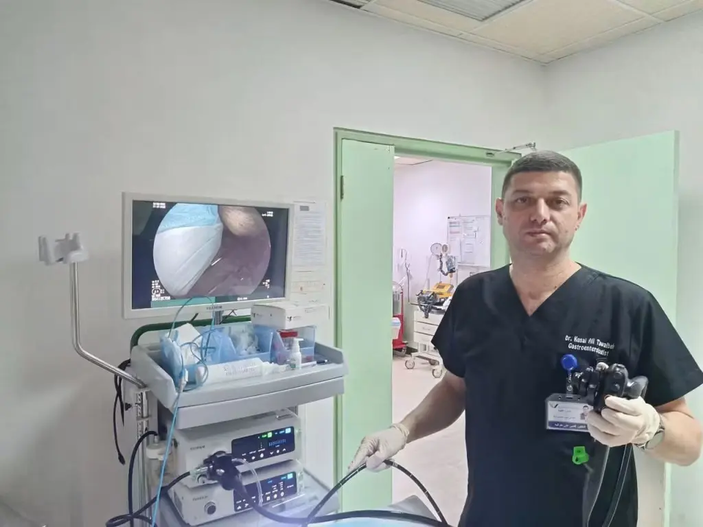 الدكتور قصي الطوالبة.. الإنسانية قبل الدواء