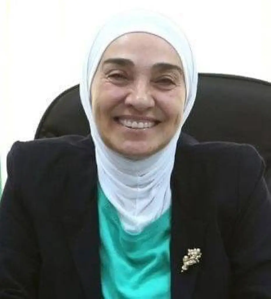 رائدة قطب رائدة كل قطب