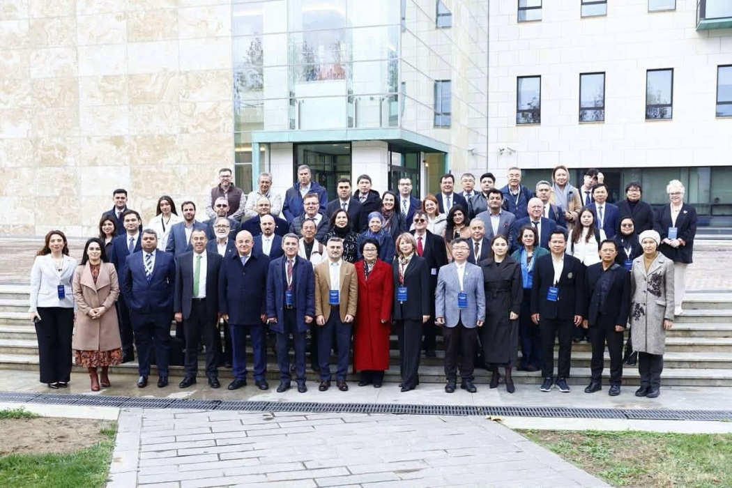 رئيس الجامعة الهاشمية يشارك في مؤتمر دولي حول الطاقة الخضراء والاستدامة في باكو