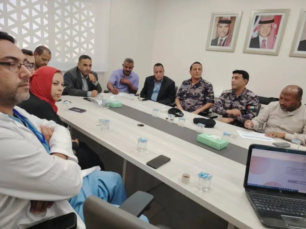 جلسة تعريفية بجائزة الحسين للعمل التطوعي في غور المزرعة