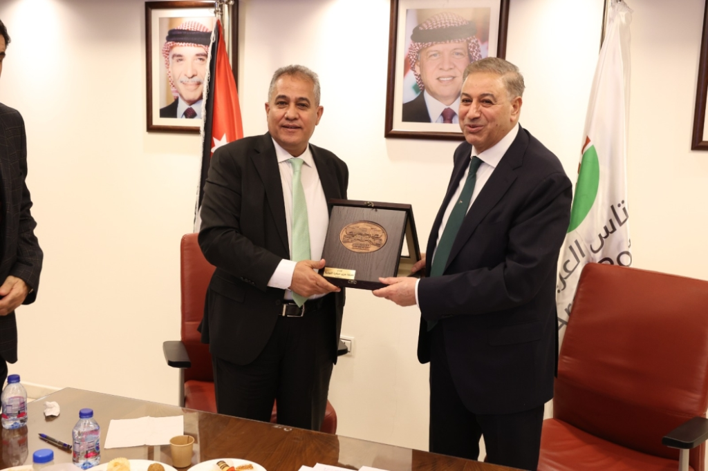 الهميسات يشيد بإنجازاتالبوتاس العربية