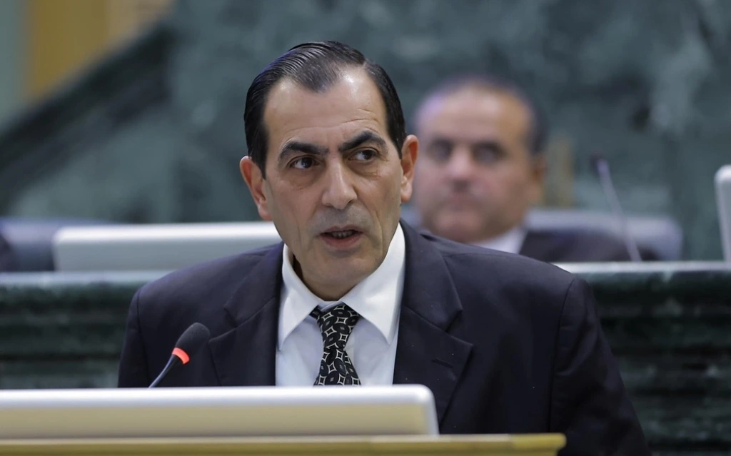 النائب القباعي يتراجع عن تصريحاته فيما يتعلق بفاقد الكهرباء