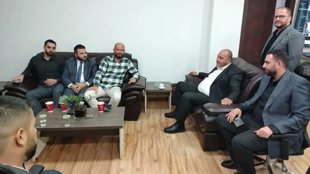 "النقل البري" تبحث مع شركات التطبيقات الذكية تعزيز الالتزام والرقابة والحوافز الإيجابية