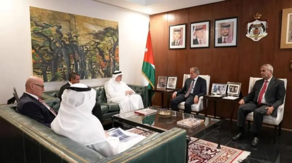 حسان يستقبل الرَّئيس التَّنفيذي لشركة مصدر