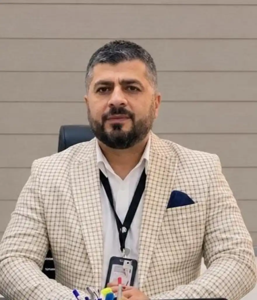 وراء كل كاميرا وكل مقطع فيديو وكل إنجاز جميل…