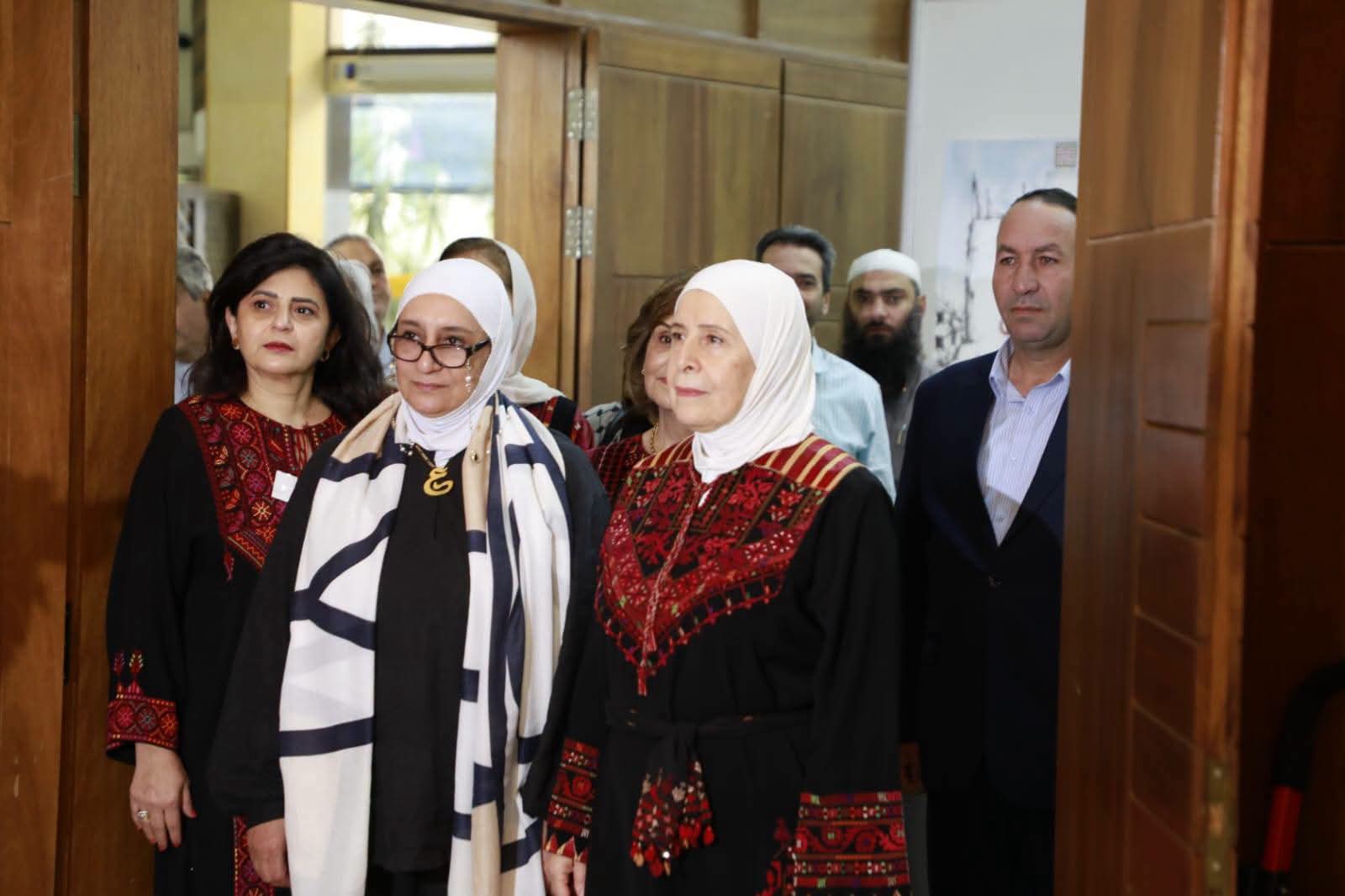 مندوبةً عن الرواشدة .. الشمالية ترعى افتتاح معرض مركز التراث الفلسطيني السادس عشر