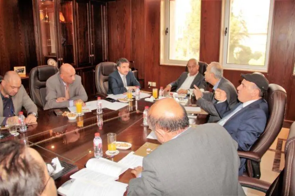 الجغبير: لجنة لدراسة الضريبة على صادرات المؤسسات الصناعية في الحرة
