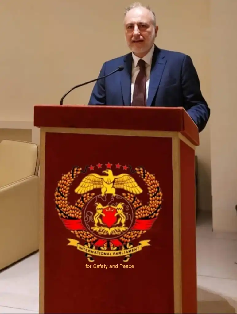 الفريدو مايوليزيه : من القوة الاقتصادية إلى الريادة الاستراتيجية: الدور الجديد للعالم العربي