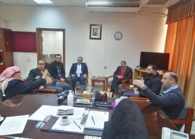 ضمن جولاته التفقدية رئيس الجامعة الهاشمية يزور كلية الهندسة
