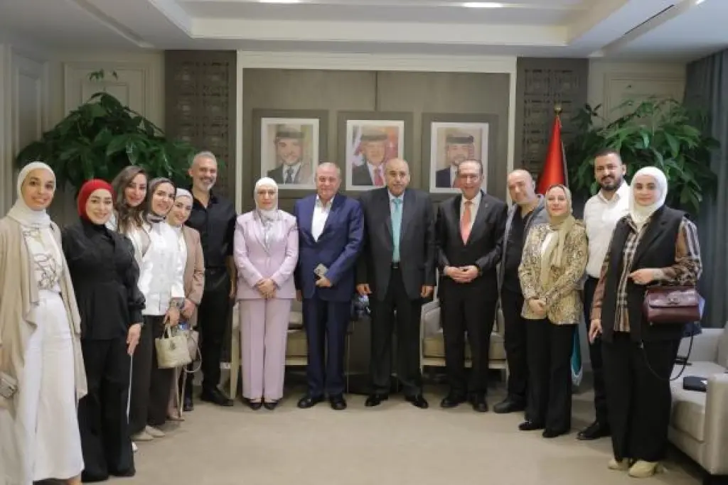 رئيس النواب يستمع لمطالب أطباء الأسنان بشأن حقن التجميل